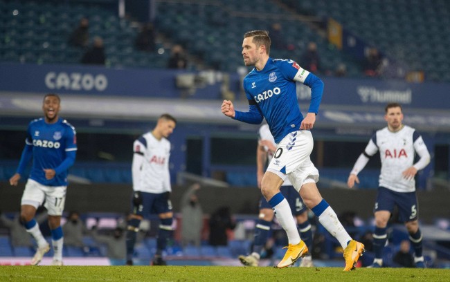 随着中场位 随着中场位